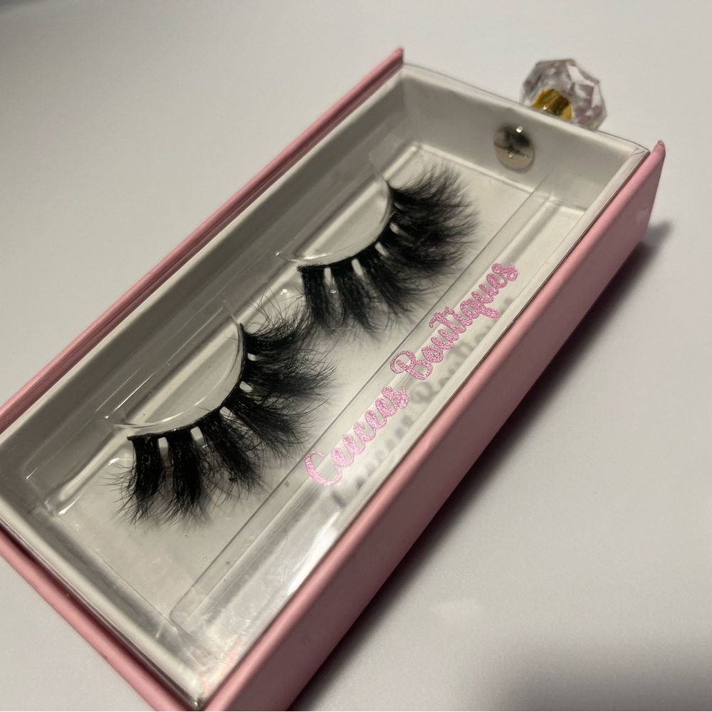 Jasmine- Fluffy False Mink Eyelashes